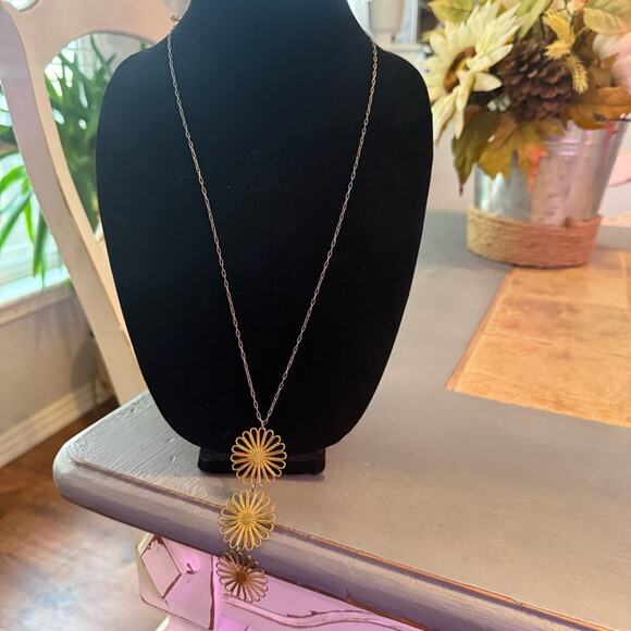 Sabika Long Two Tone Gold flower Pendant Necklace Summer 2019 - Picture 3 of 10